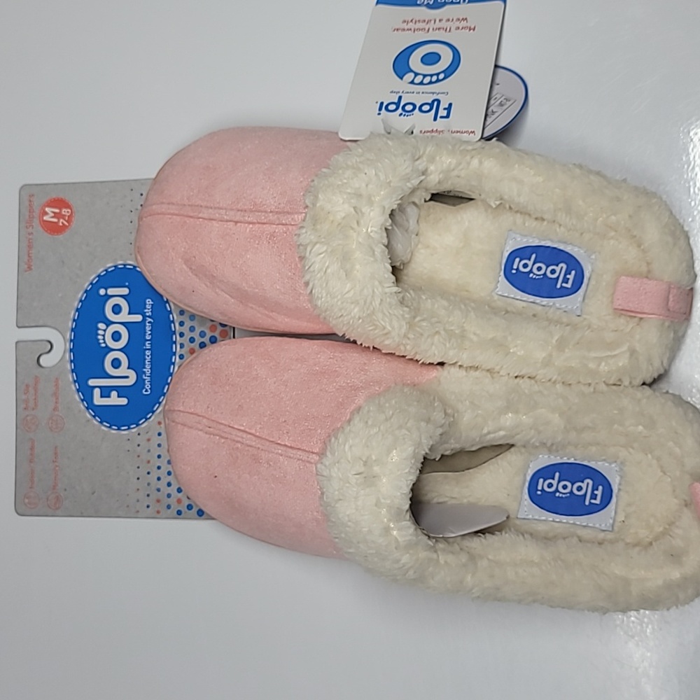 Floopie Women's Slippers           NWT